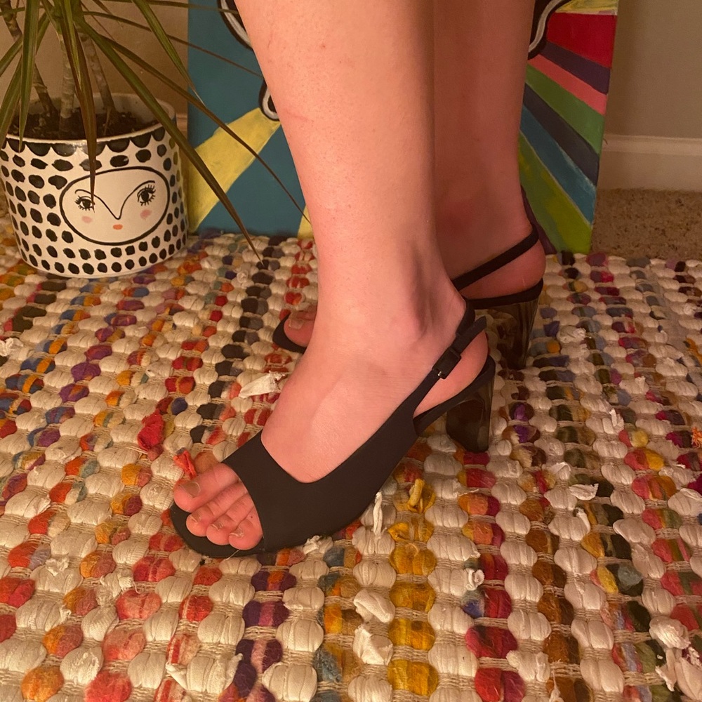 The perfect black heel!